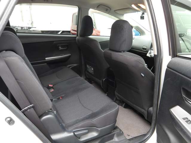 トヨタ プリウスΑ １．８ Ｓ H29年 (東北) 99