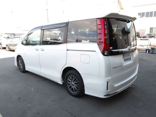 トヨタ エスクァイア ２．０ ＧＩ ブラック テーラード H29年 (東北) 99