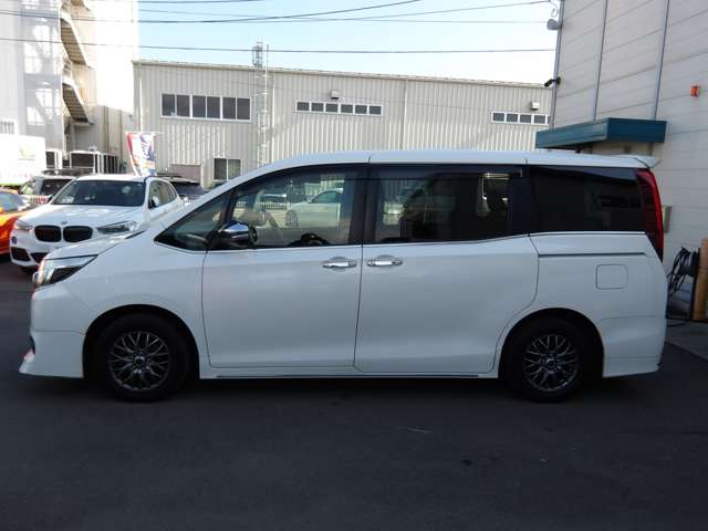 トヨタ エスクァイア ２．０ ＧＩ ブラック テーラード H29年 (東北) 99