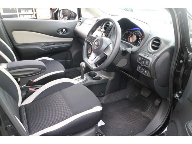 日産 ノート １．２ Ｘ ＤＩＧ－Ｓ H28年 (東北) 99