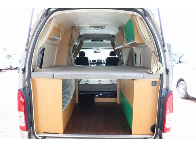トヨタ ハイエースバン キャンピングカートイファクトリーバーデン H28年 (東北) 99