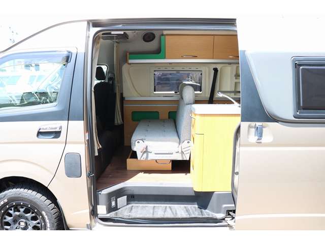 トヨタ ハイエースバン キャンピングカートイファクトリーバーデン H28年 (東北) 99