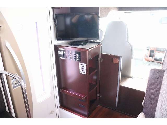 トヨタ カムロード キャンピングカーナッツＲＶクレソン４ＷＤ H26年 (東北) 99