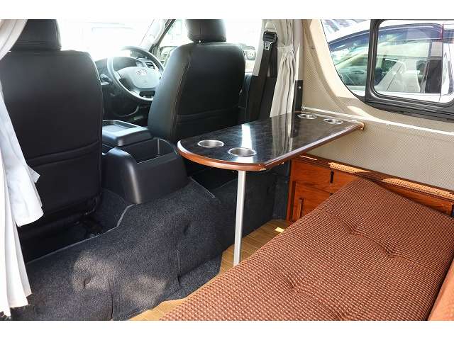 トヨタ ハイエースバン キャンピングビークルクッチェタファミーユ H27年 (東北) 99