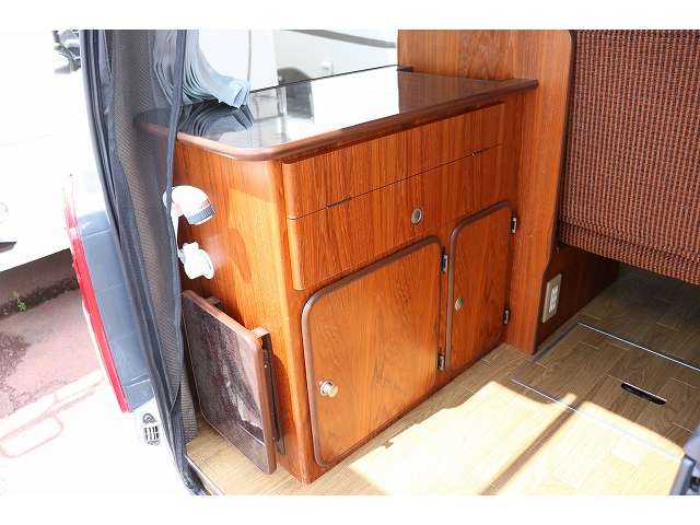トヨタ ハイエースバン キャンピングビークルクッチェタファミーユ H27年 (東北) 99