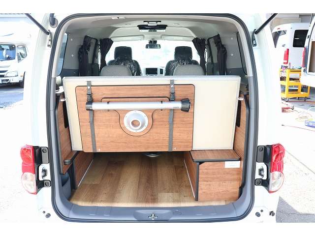 日産 ＮＶ２００バネット キャンピングカーＦＯＣＳルソサブバッテリー R8年 (東北) 99
