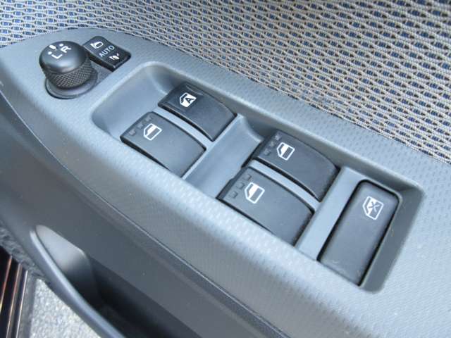 スバル ステラ ６６０ カスタムＲ H27年 (東北) 99