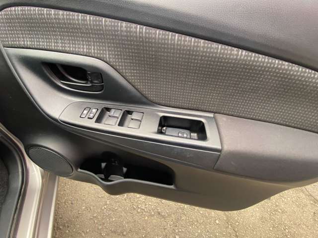 トヨタ ヴィッツ １．０ Ｆ H29年 (東北) 99