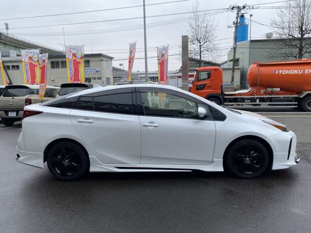 トヨタ プリウス １．８ Ｓ ツーリングセレクション ブラックエディション R3年 (東北) 99