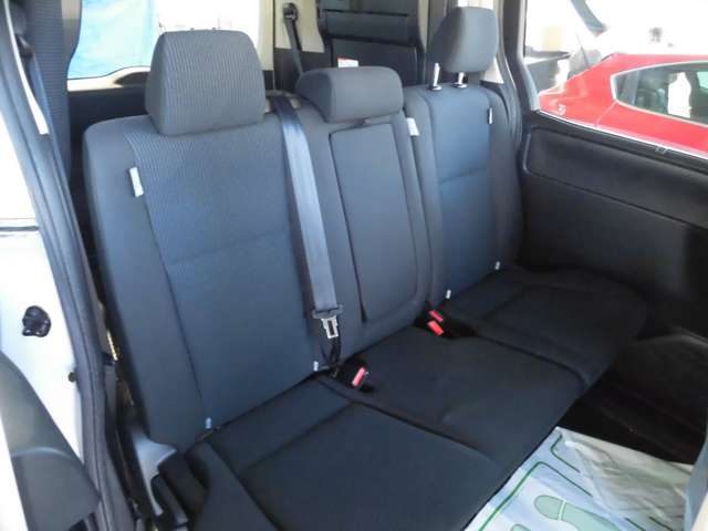 トヨタ ヴォクシー ２．０ Ｘ ４ＷＤ H30年 (東北) 99