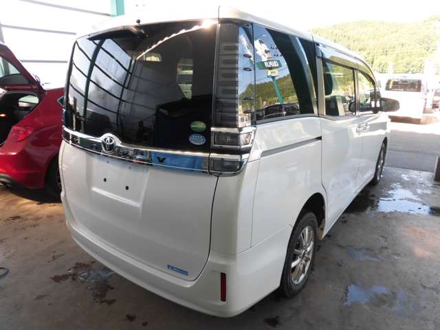 トヨタ ヴォクシー ２．０ Ｘ ４ＷＤ H30年 (東北) 99