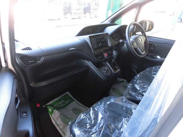 トヨタ ヴォクシー ２．０ Ｘ ４ＷＤ H30年 (東北) 99