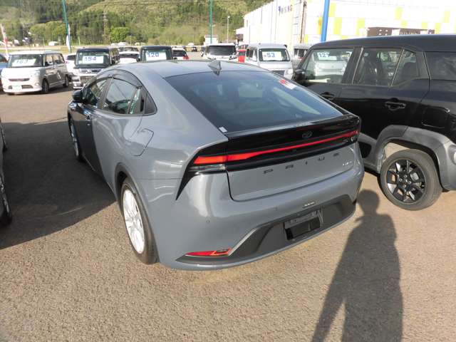 トヨタ プリウス ２．０ Ｇ Ｅ－ＦＯＵＲ ４ＷＤ R5年 (東北) 99