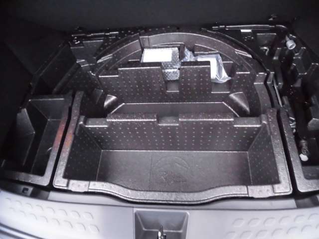 トヨタ Ｃ−ＨＲ １．２ Ｓ－Ｔ ＬＥＤ パッケージ ４ＷＤ H30年 (東北) 99