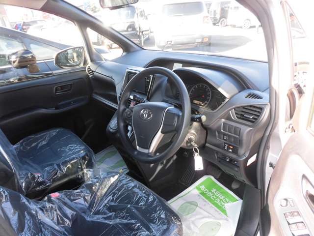 トヨタ ヴォクシー ２．０ Ｘ ４ＷＤ H27年 (東北) 99