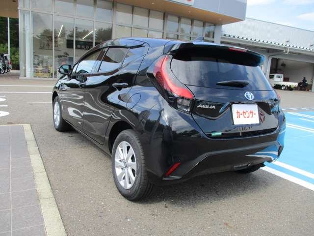 トヨタ アクア １．５ Ｚ Ｅ－ＦＯＵＲ ４ＷＤ R7年 (東北) 99