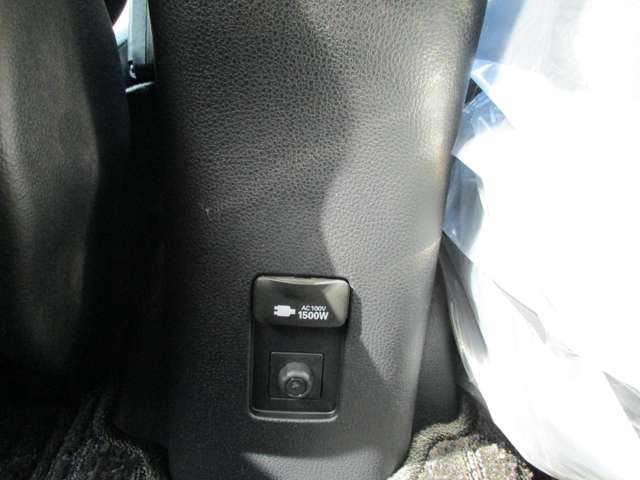 トヨタ アクア １．５ Ｚ Ｅ－ＦＯＵＲ ４ＷＤ R7年 (東北) 99