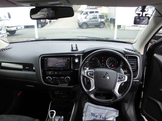 三菱 アウトランダーＰＨＥＶ ２．０ Ｇ ナビパッケージ ４ＷＤ H27年 (東北) 99
