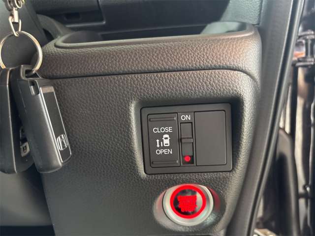 ホンダ Ｎ　ＢＯＸ カスタム ６６０ Ｌ ４ＷＤ R4年 (東北) 99