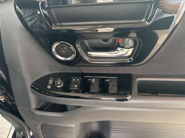 ホンダ Ｎ　ＢＯＸ カスタム ６６０ Ｌ ４ＷＤ R4年 (東北) 99
