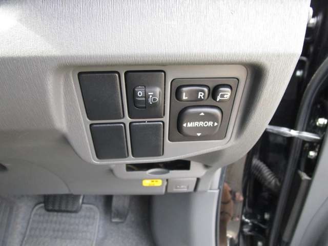 トヨタ プリウス １．８ Ｌ H23年 (東北) 99