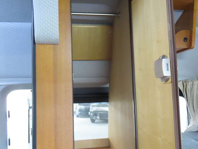 トヨタ ハイエースバン ビークル R3年 (関東) 99