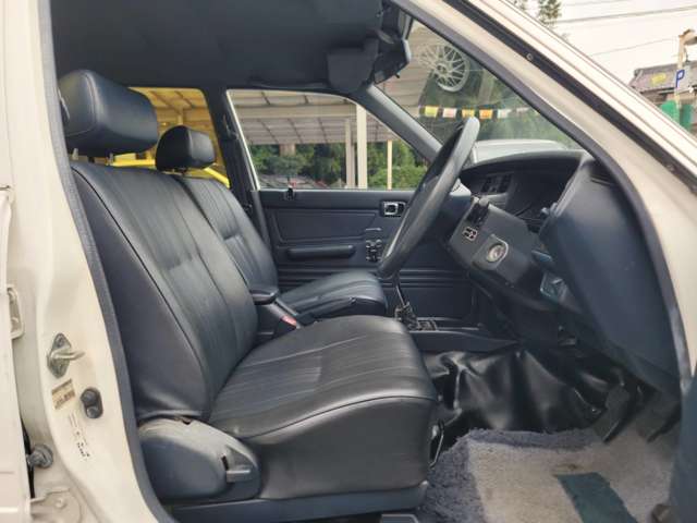 トヨタ クラウンバン ２．０ デラックス H4年 (関東) 99