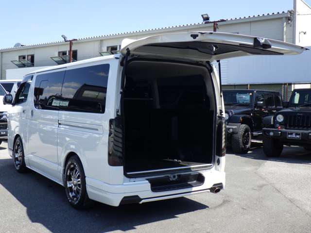 トヨタ ハイエースバン ２．０ スーパーＧＬ ダークプライム ロングボディ H30年 (関東) 99