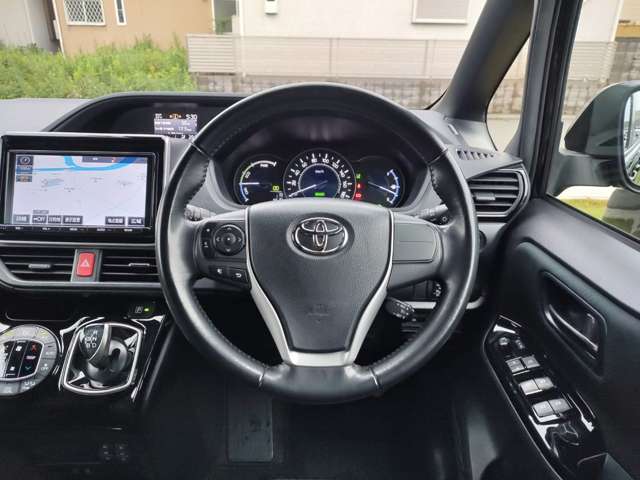 トヨタ ノア １．８ ハイブリッド ＳＩ H29年 (関東) 99