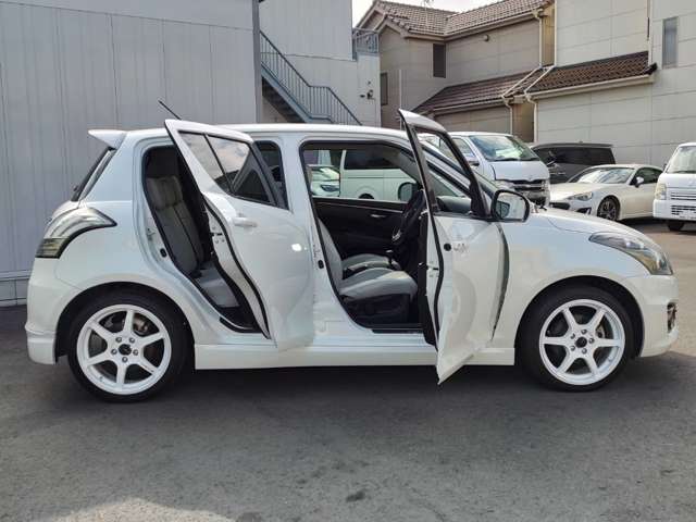 スズキ スイフト １．６ スポーツ H28年 (関東) 99