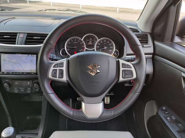 スズキ スイフト １．６ スポーツ H28年 (関東) 99
