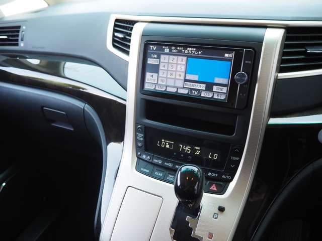 トヨタ ヴェルファイア ２．４ Ｚ ゴールデンアイズＩＩ H25年 (関東) 99