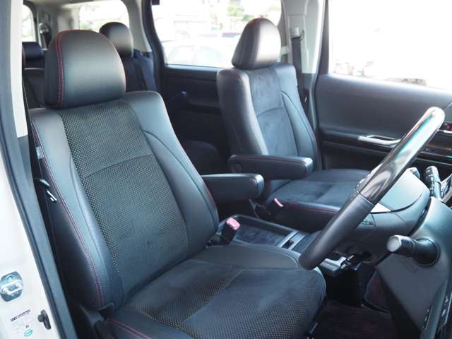 トヨタ ヴェルファイア ２．４ Ｚ ゴールデンアイズＩＩ H25年 (関東) 99