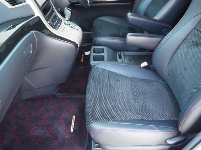 トヨタ ヴェルファイア ２．４ Ｚ ゴールデンアイズＩＩ H25年 (関東) 99