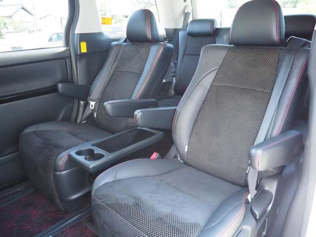 トヨタ ヴェルファイア ２．４ Ｚ ゴールデンアイズＩＩ H25年 (関東) 99