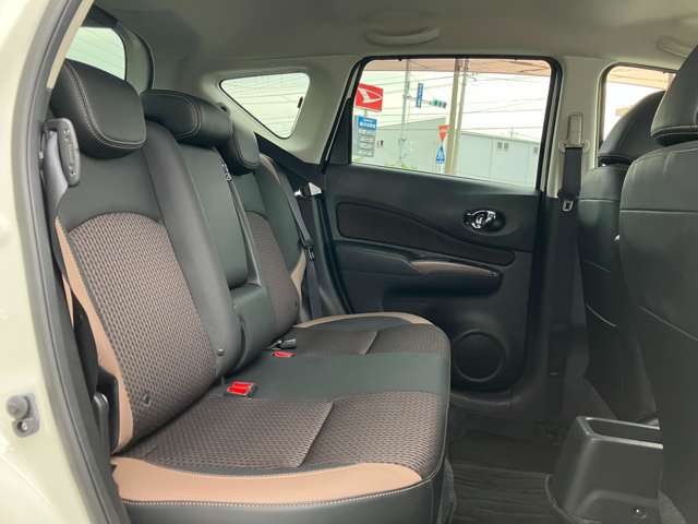 日産 ノート １．２ Ｅ－ＰＯＷＥＲ メダリスト H29年 (関東) 99