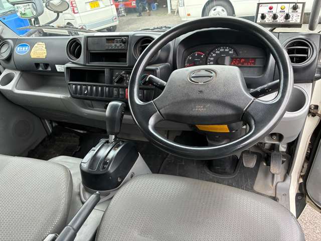 日野自動車 デュトロ ４．０Ｄターボ H26年 (関東) 99
