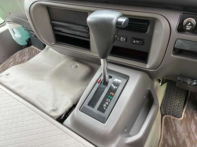 日野自動車 リエッセＩＩ ４．０Ｄターボ H28年 (関東) 99
