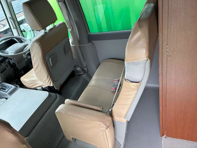 日野自動車 リエッセＩＩ ４．０Ｄターボ H28年 (関東) 99