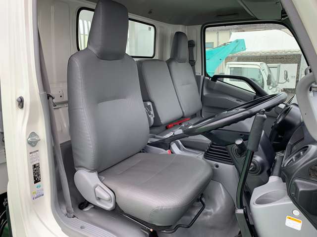 日野自動車 デュトロ ４．０Ｄターボ H28年 (関東) 99
