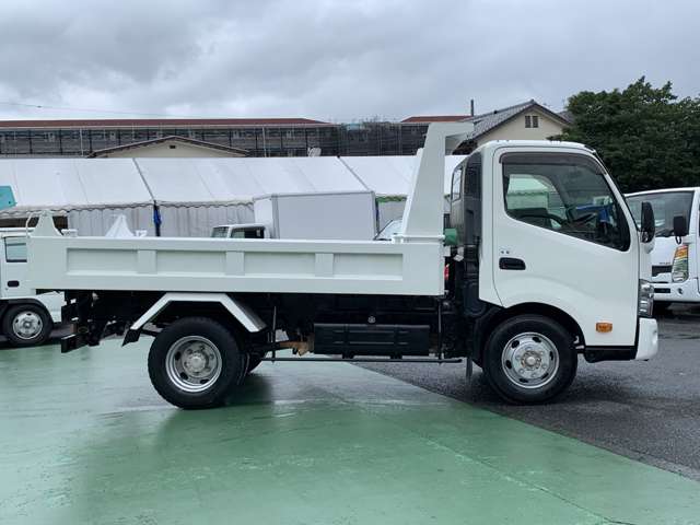 日野自動車 デュトロ ４．０Ｄターボ H28年 (関東) 99