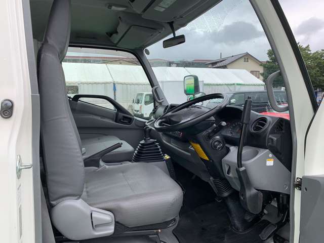 日野自動車 デュトロ ４．０Ｄターボ H28年 (関東) 99