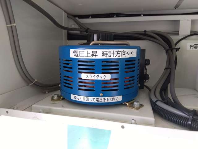 いすゞ エルフ ３．０Ｄターボ H27年 (関東) 99