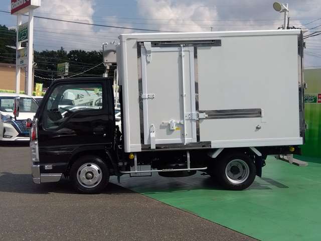 日産 アトラス ３．０Ｄターボ R4年 (関東) 99