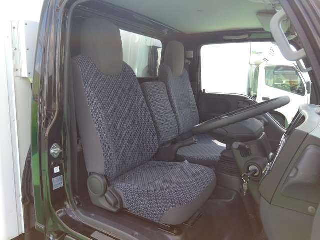 日産 アトラス ３．０Ｄターボ R4年 (関東) 99