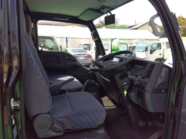日産 アトラス ３．０Ｄターボ R4年 (関東) 99