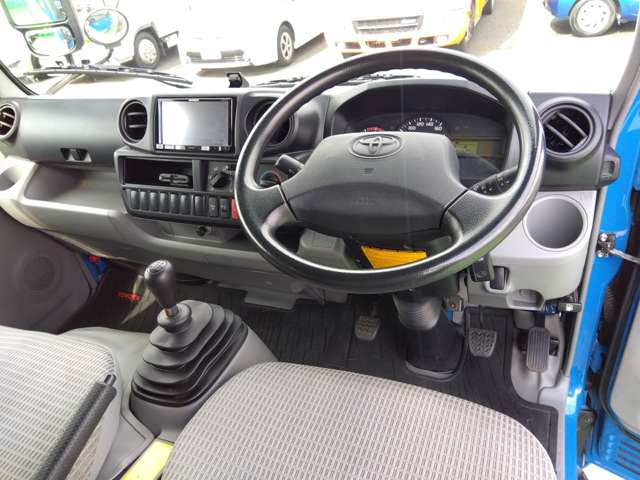 トヨタ ダイナルートバン ３．０Ｄターボ H29年 (関東) 99