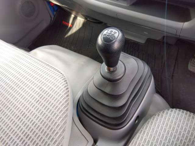 トヨタ ダイナルートバン ３．０Ｄターボ H29年 (関東) 99