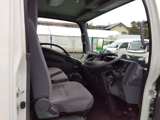 いすゞ エルフ ３．０Ｄターボ H28年 (関東) 99