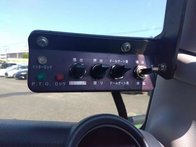 三菱フソウ キャンター ３．０Ｄターボ H24年 (関東) 99